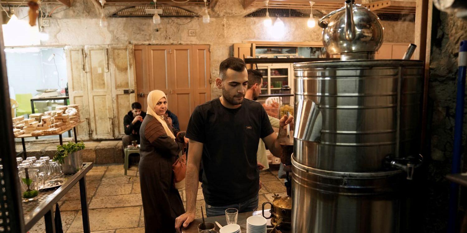 Majd Ramlawi, som jobbar i närheten av al-Aqsa-moskén, anklagades för att ha deltagit i upplopp mot polisen i Jerusalem. Arkivbild.