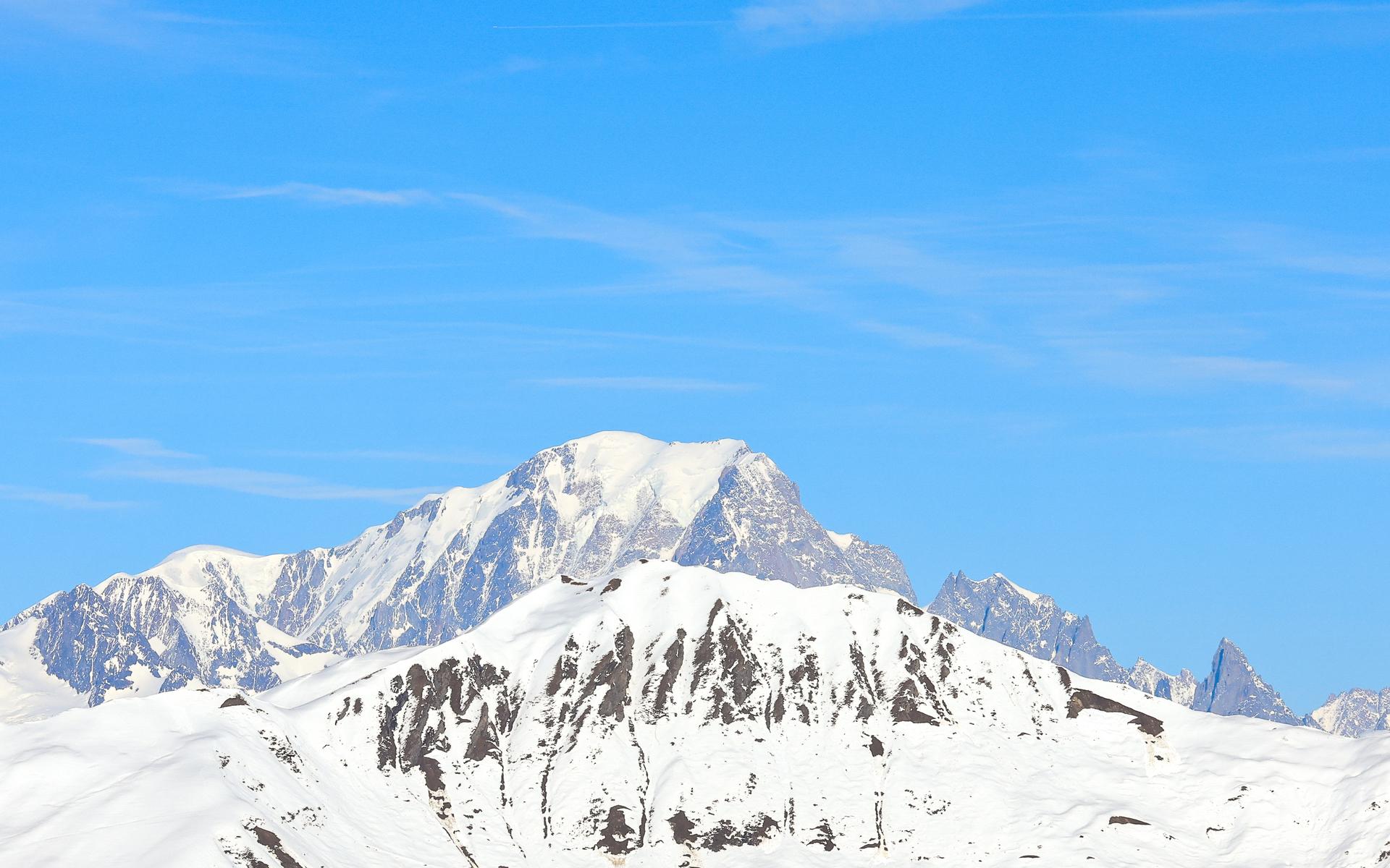 Hon föll mot sin död på Mont Blanc i Alperna.