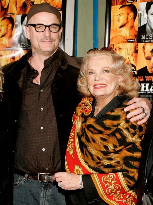 Gena Rowlands, här med sonen och filmregissören Nick Cassavetes under premiären av filmen ”Alpha dog” i Los Angeles januari 2007. 