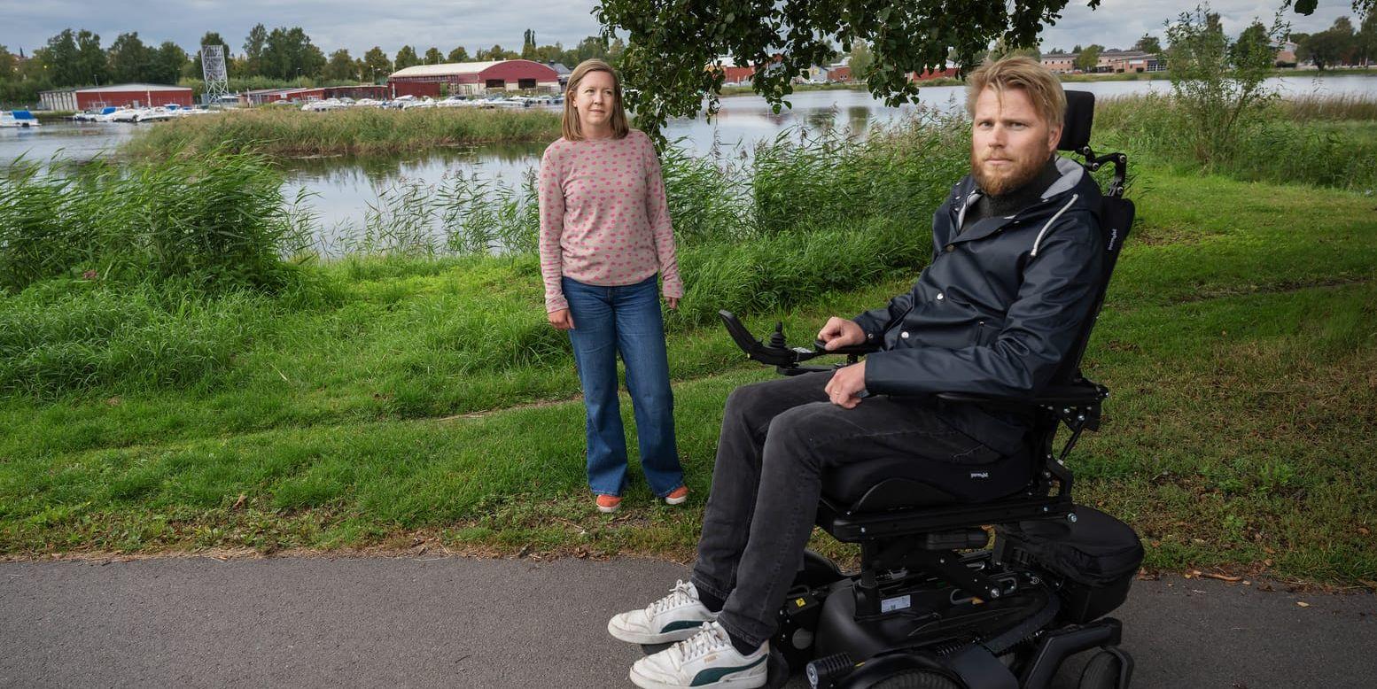 Torsten hade svårt att förlika sig med tanken att ha permobil, men nu är han tacksam att han har den.