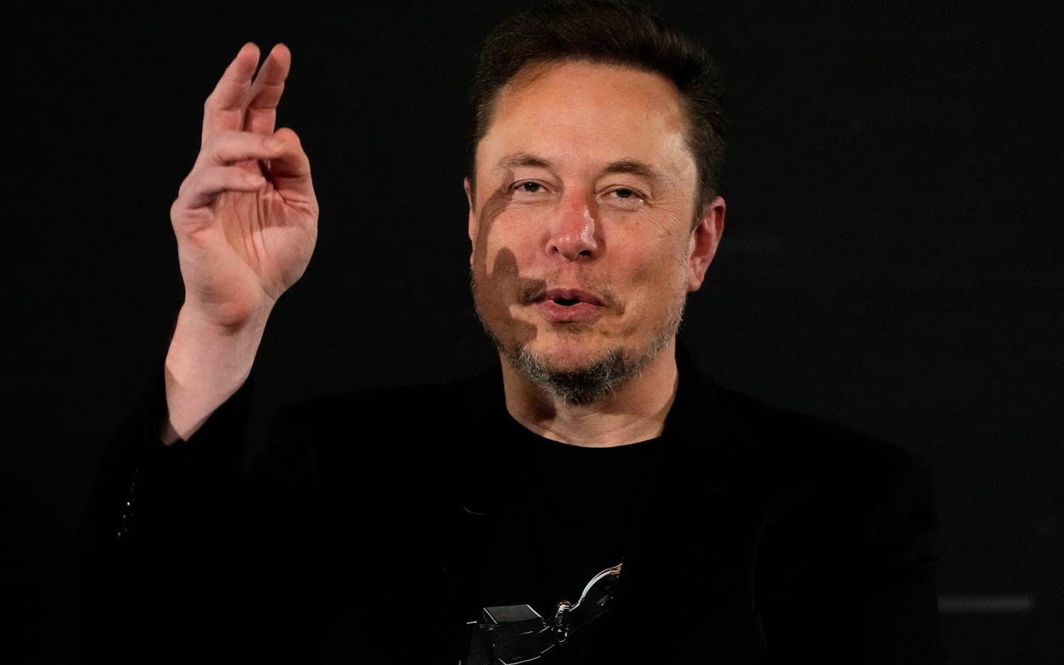 Elon Musk, ägare av sociala medier-plattformen X, företaget Neuralink med mycket mer, har garanterat läst ”Neuromancer”, skriver Per Klingberg. 