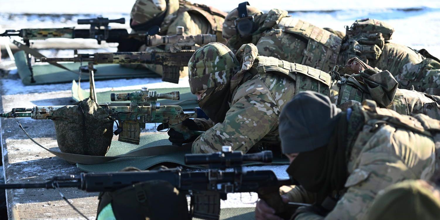 Ryska soldater övar vid en skjutbana i Rostov-regionen i södra Ryssland, i mitten av januari. 
