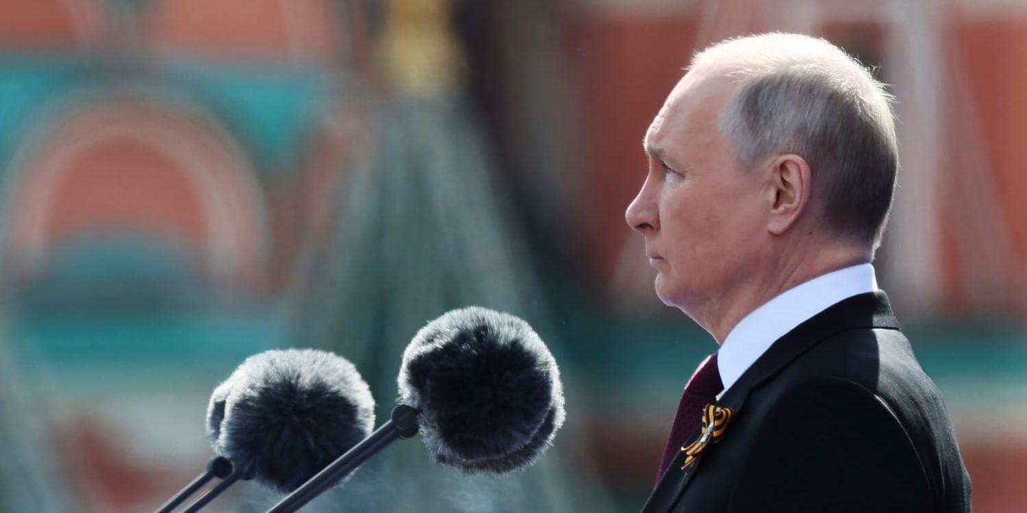 Rysslands president Vladimir Putin höll tal vid militärparaden på Röda torget i Moskva på segerdagen. Wagnergruppens ledare Jevgenij Prigozjin passade på att håna presidenten i ett uttalande.