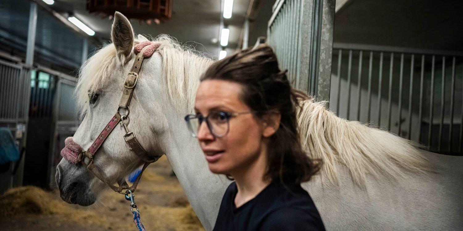 Genom den nya avsuttna gruppen kommer man kunna erbjuda hästkunskap även till de som inte vågar, eller kan, rida, säger Therese Reimer. 