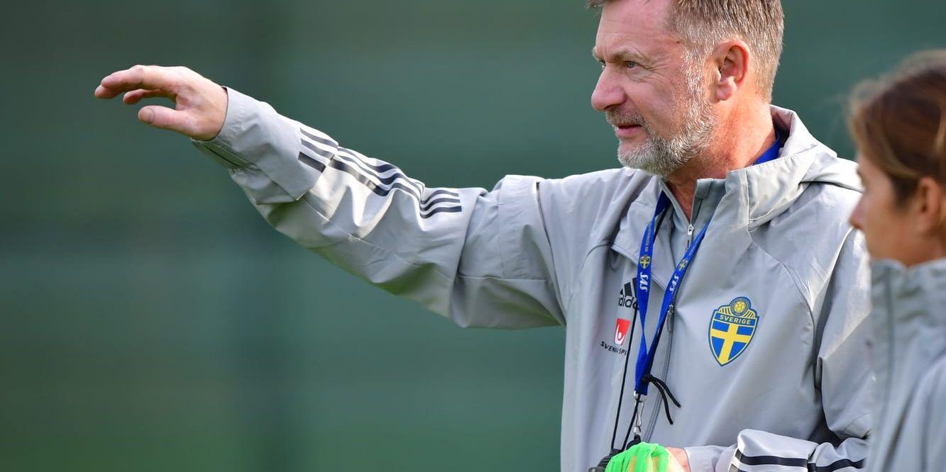 'Merparten av de som är här kommer säkert att kunna slå sig in i en EM-trupp', säger förbundskapten Peter Gerhardsson inför träningsturneringen Algarve Cup. Arkivbild.