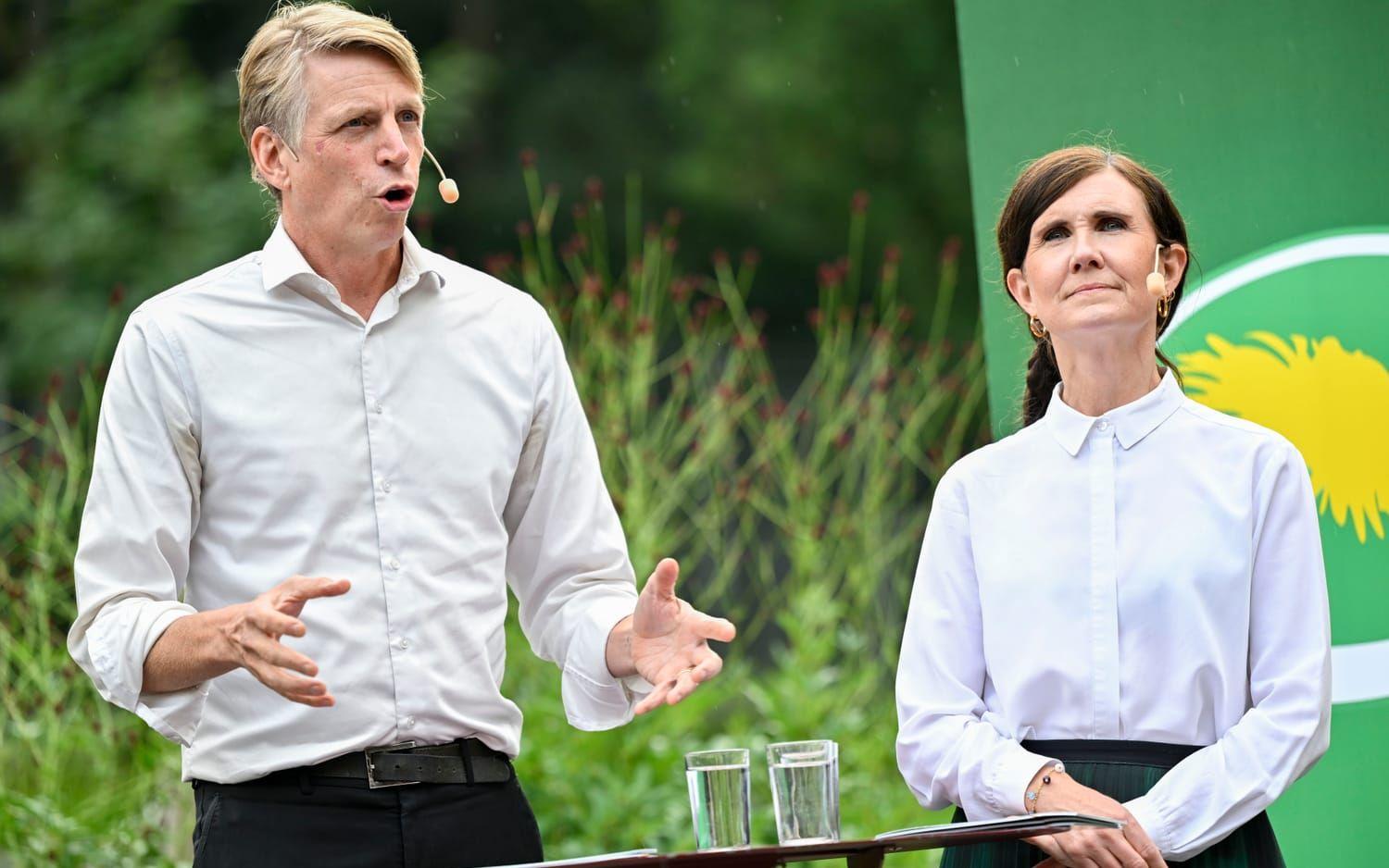 Miljöpartiets språkrör Märta Stenevi och Per Bolund.