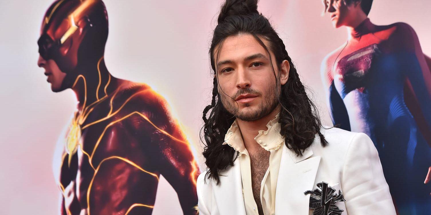 Den skandalomsusade skådespelaren Ezra Miller, huvudrollsinnehavare i 'The Flash' vid filmens premiär i Los Angeles i förra veckan. Arkivbild.