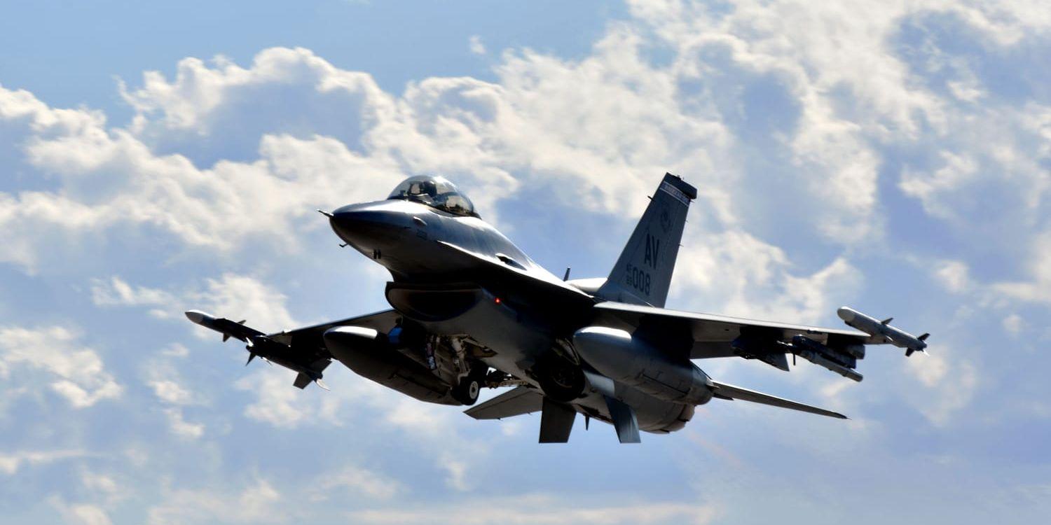 Turkiet får köpa 40 nya F-16 stridsflygplan av USA efter ratificeringen av Sveriges Natoansökan. Arkivbild.