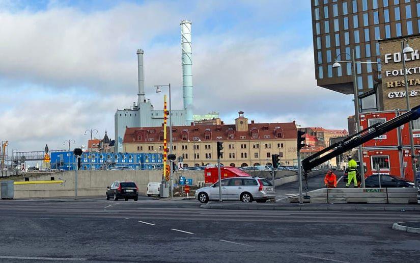 Nu stängs påfarten ner till Götatunneln vid Järntorget. Detta då man ska bygga en park ovanför tunneln. 