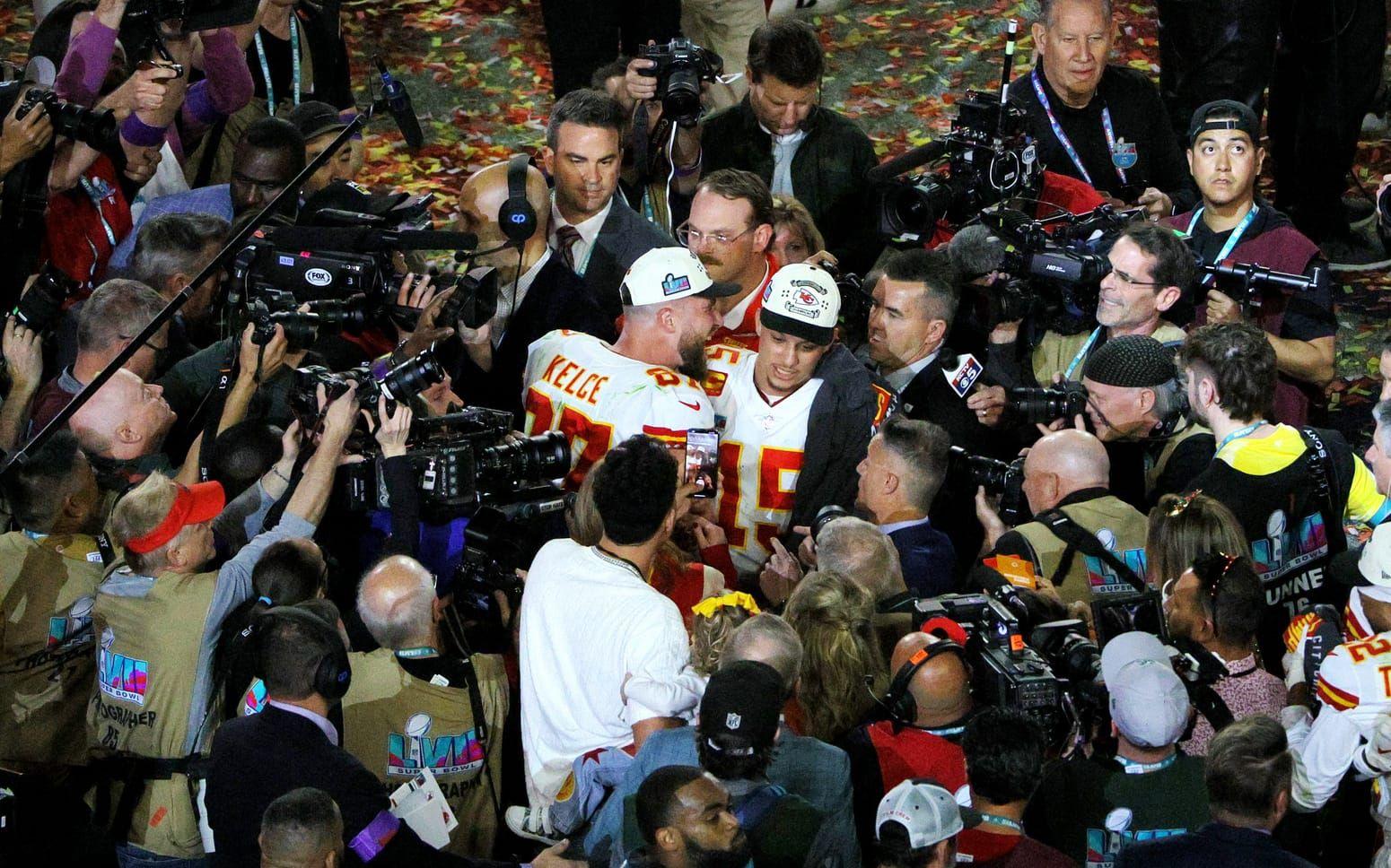 Patrick Mahomes och Travis Kelce.