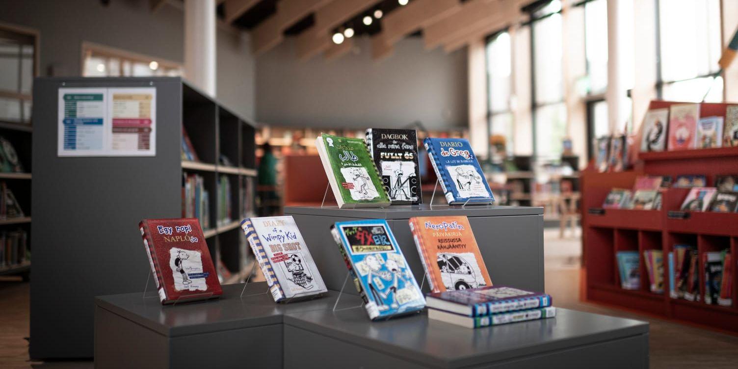 Jeff Kinneys böcker i serien ”Dagbok för alla mina fans” är bland de allra mest utlånade på Bergsjöns bibliotek, berättar Amanda Flinck, mångspråksbibliotekarie för barn och unga.
