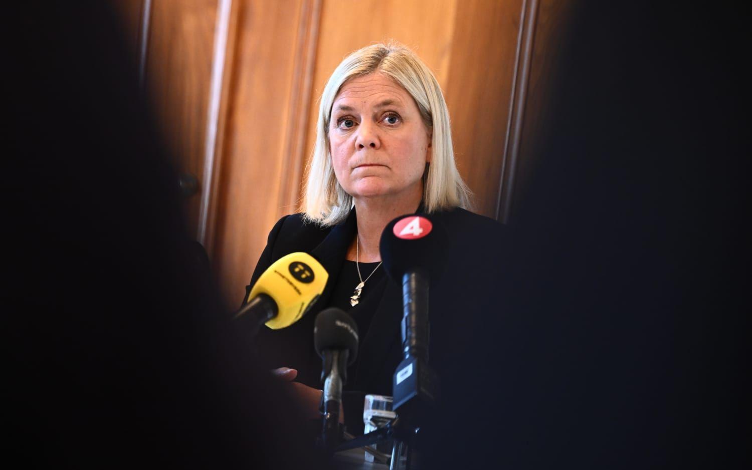 Partiledaren Magdalena Andersson (S) kommenterar skandalen med socialdemokraternas lotteri.