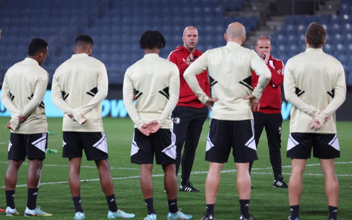 Laget leder ligan klart över rivalen Ajax. 