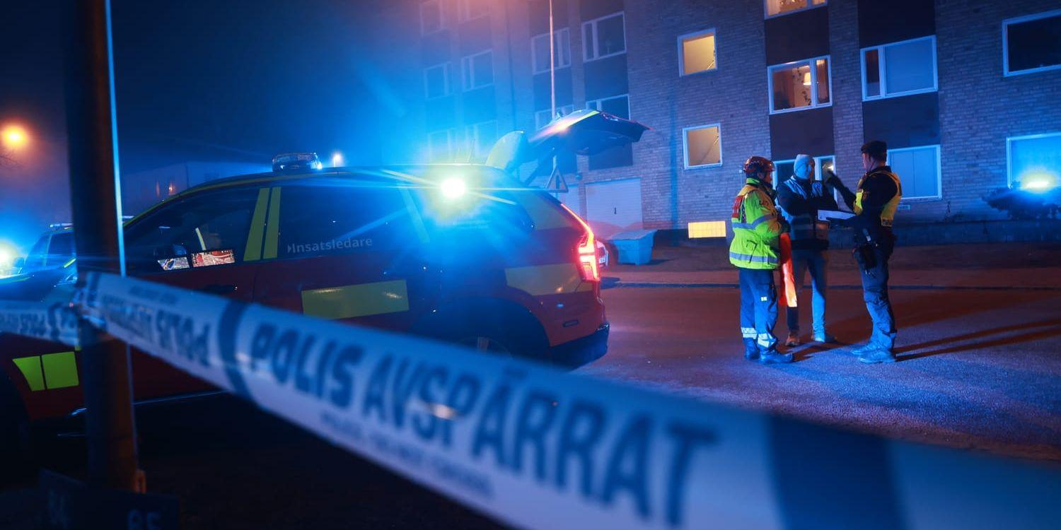 Att sprängdåd mot flerbostadshus nästan blivit vardag i Sverige är det mest akuta säkerhetshot vi står inför. Bild från attentat i Linköping natten mot torsdag. 