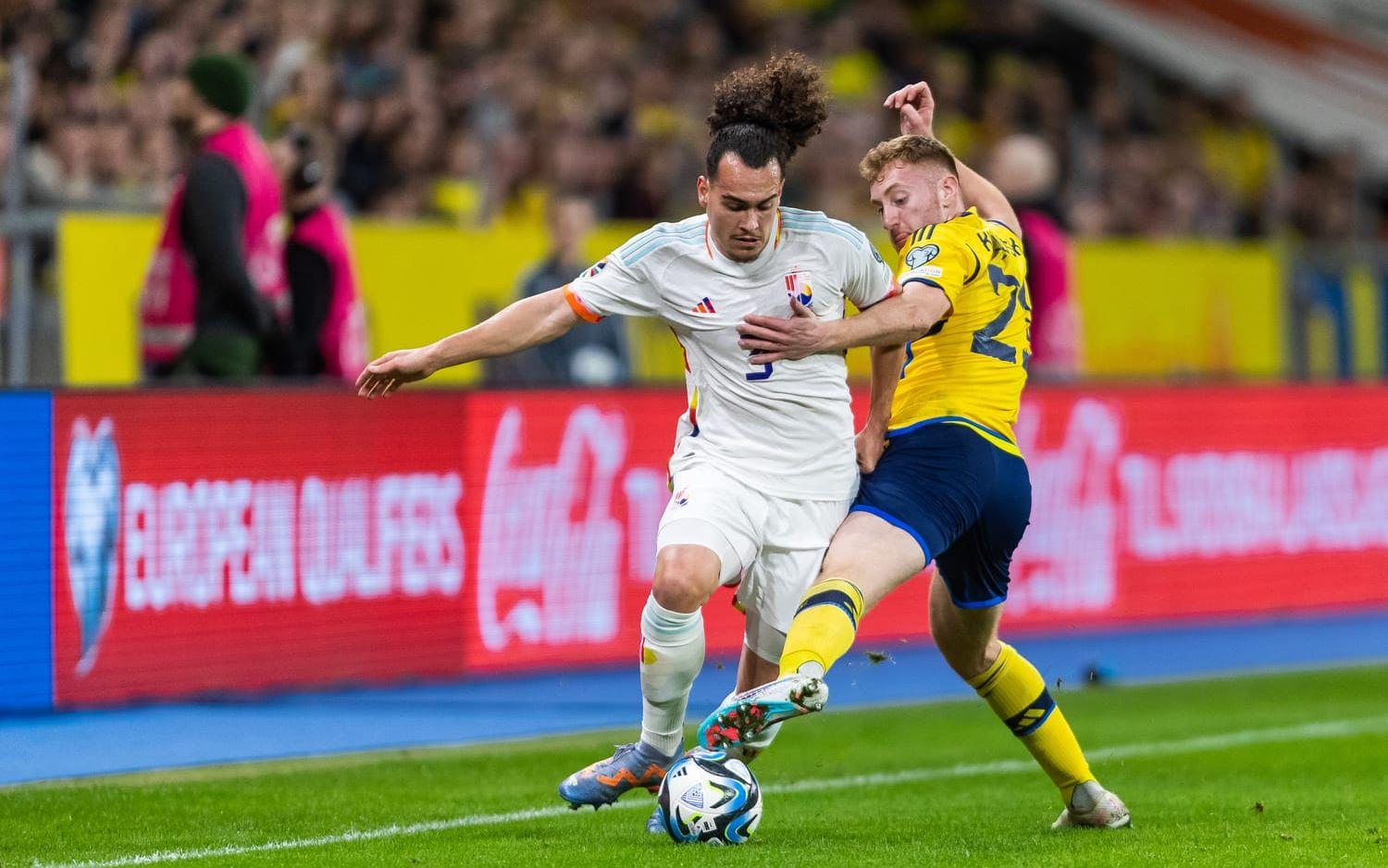 Sverige föll med 3–0 mot Belgien i den inledande EM-kvalmatchen. 