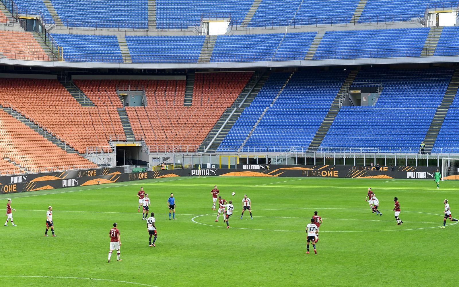 Så sent som i söndags spelade AC Milan och Genoa inför tomma läktare på San Siro. 