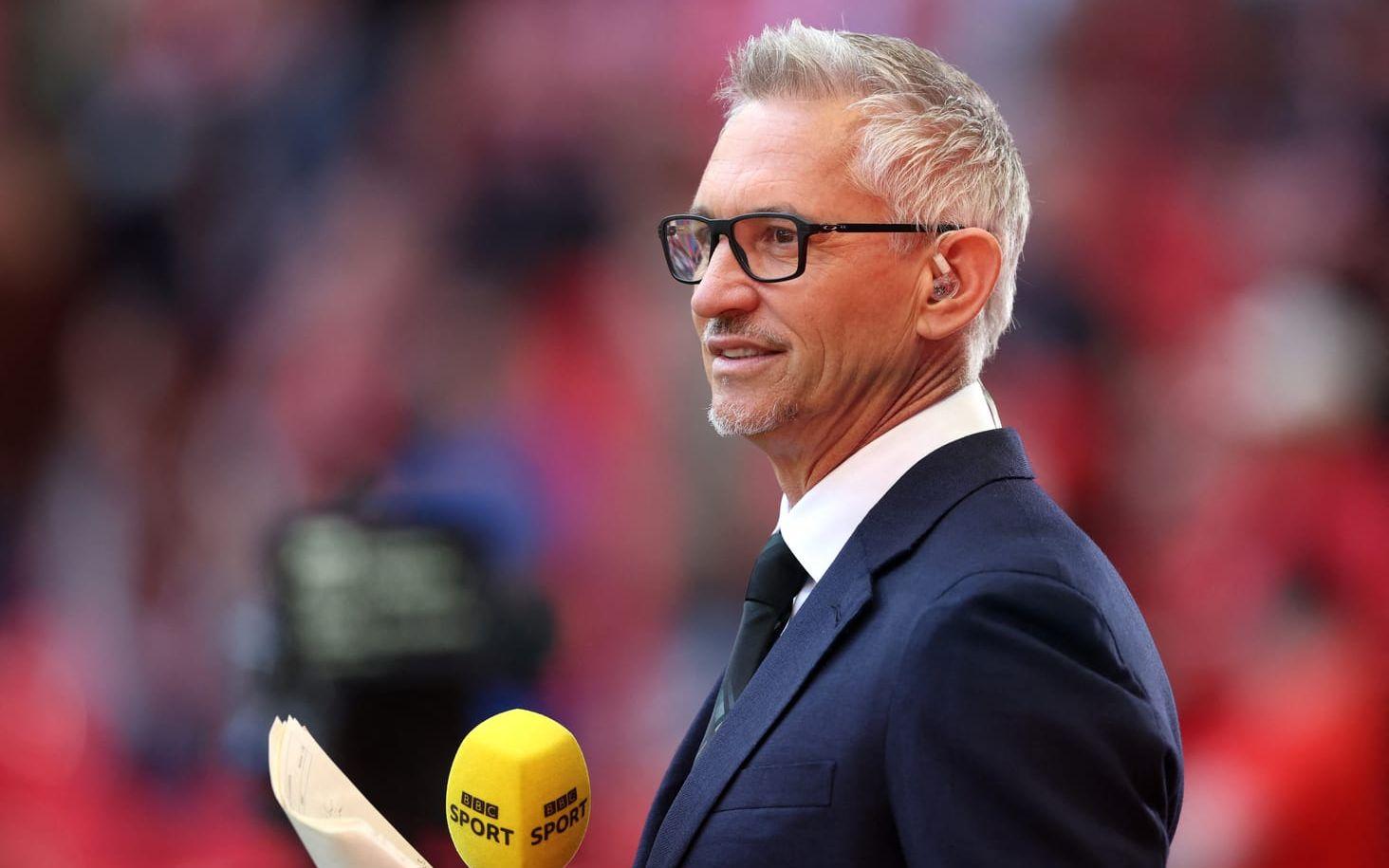 Fotbollslegendaren Gary Linekers kommentering för BBC av FA-cupen stördes av sexljud. 