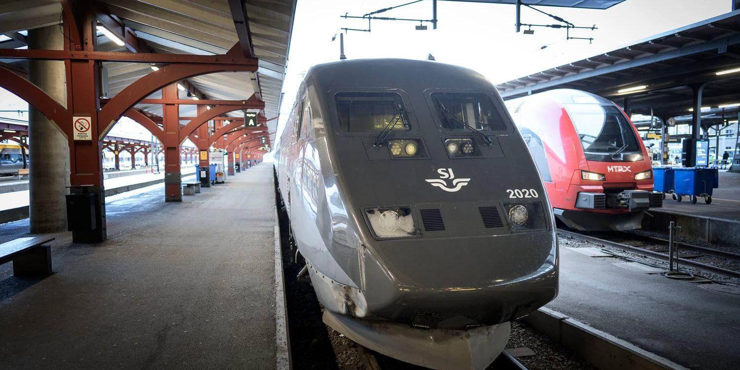SJ:s snabbtåg har en burkliknande konstruktion som gör att signalerna från mobilnätet ”rinner av” vagnarna, enligt Martin Persson, chef för mobila nät på Telia Sverige.