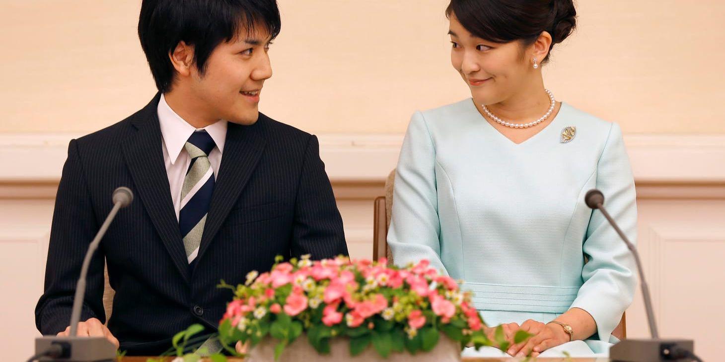 Ett uppskjutet bröllop mellan prinsessan Mako och Kei Komuro orsakar spekulationer i Japan. Arkivbild.