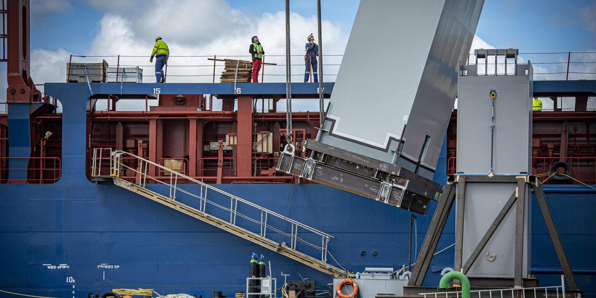 Arbetet med den nya Hisingsbron pågår.