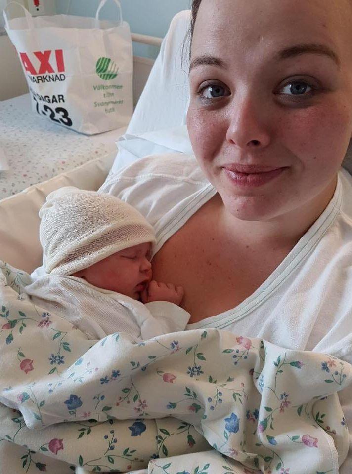 23-årige Terese Fagerberg visste inte att hon var gravid - födde dottern Sofie efter att ha åkt till sjukhus för magsmärtor. Bild:Privat
