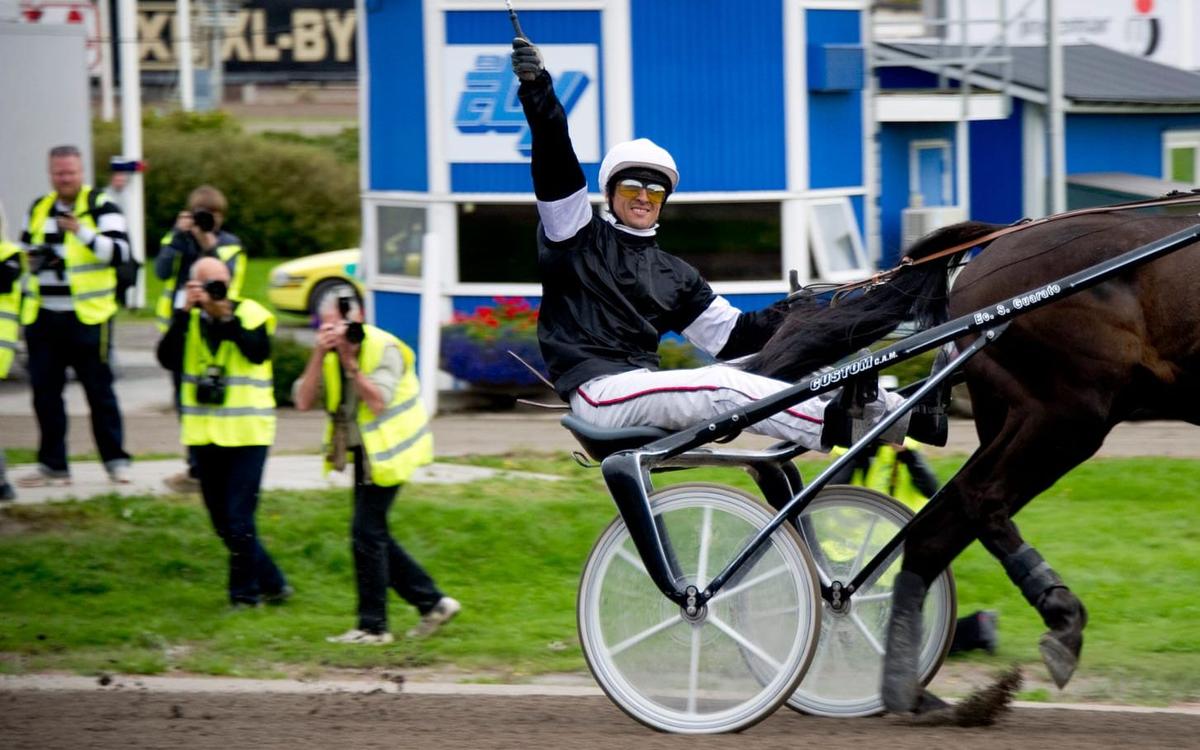 Franska stjärnstoet vann Paralympiatravet – efter raketöppning på Åby